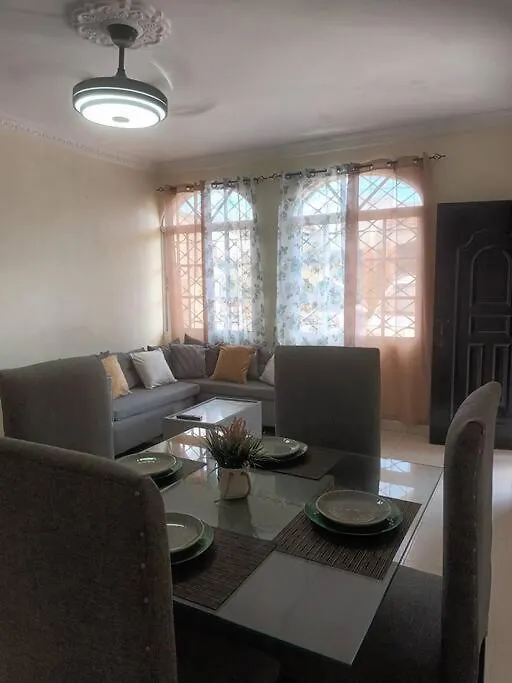 Apartamento Primer Piso Con Agua Caliente San Pedro de Macorís